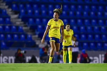 during the Semifinal first leg match between America and Tigres UANL as part of the Liga BBVA MX Femenil, Torneo Apertura 2024 at Ciudad de los Deportes Stadium on November 14, 2024 in Mexico City, Mexico.