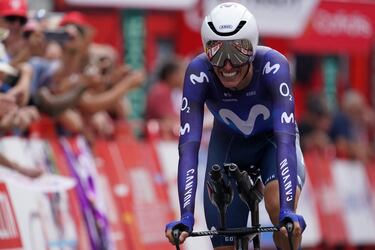 El ciclista español del Team Movistar, Enric Mas, durante la etapa 10 de la Vuelta ciclista a España 2023, una contrarreloj individual de 25,8 km en Valladolid.