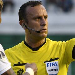 Chile - Colombia: así es Darío Herrera, el árbitro de las Eliminatorias Sudamericanas