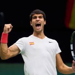 Los gestos de Alcaraz calientan la Fonteta