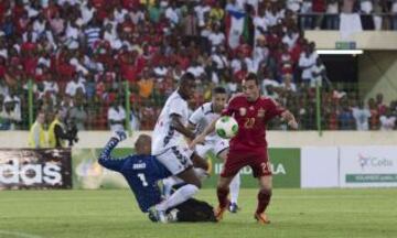 Partido amistoso Guinea Ecuatorial-España. 0-1. Cazorla anota el primer tanto.