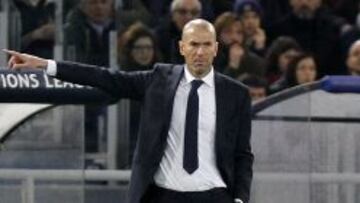 Zidane, en el Roma-Real Madrid de Champions.