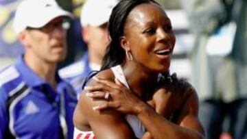 La jamaicana Veronica Campbell-Brown celebra su triunfo sobre Alixon Felix en los 200 metros del Grand Prix de Nueva York, de la Diamond League.