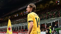 La afición del Milan se rinde a Modric y le dedica este canto