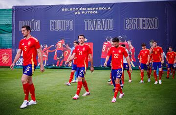 Dani Vivian, Mikel Oyarzabal y Jesús Navas.