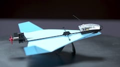 Powerup Dart, un kit para hacer aviones de papel y volarlos con el móvil