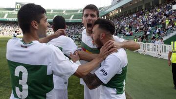 El Elche da el primer paso hacia la Segunda Divisi¨®n