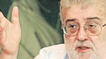 <b>José L. Perelló</b> "El fútbol sí es empresa. Sólo el vestuario es punto y aparte"