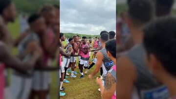 Junior les da la bienvenida a sus nuevos fichajes