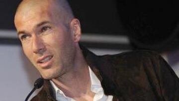 <strong>ZINEDINE ZIDANE.</strong>