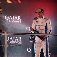 Verstappen incendia el Mundial y Sainz inventa otro podio