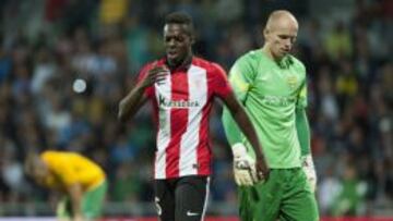 Iñaki Williams recae en su lesión tras seis minutos en el campo