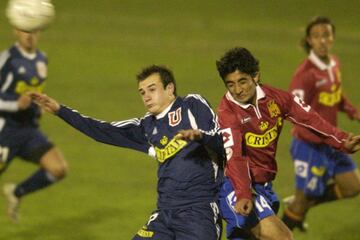 Entre 2003 y 2005 sólo marcó un gol en 19 partidos. Fue ante Coquimbo Unido en 2003.