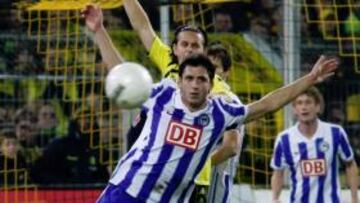 <b>CLASE Y JUVENTUD. </b>Kacar, en primer plano, jugando con el Hertha.