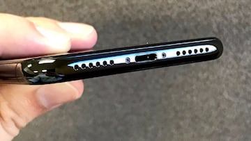Trucos iPhone: cómo arreglar tu puerto Lightning si no responde
