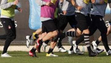 <b>LA CARRERA HACIA LA EUROPA LEAGUE. </b>La plantilla cabalgó ayer sobre el césped de la Ciudad Deportiva. Algunos, como Osvaldo, estarán a tope ante el Racing.