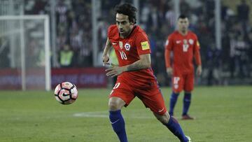 Valdivia desliza crítica a Pizzi y lo compara con la Era Sampaoli