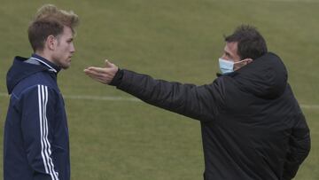 22/01/21 ENTRENAMIENTO REAL OVIEDO
REQUEXON ZIGANDA CHARLANDO CON HERNANDEZ