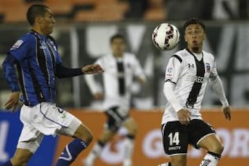 Colo Colo recibe a Huachipato en el Estadio Monumental.