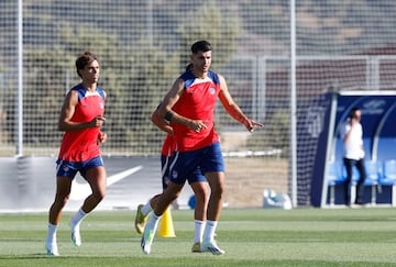 Morata y João, en la sesión de este miércoles. 