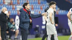 Marcelino Garc&iacute;a Toral  ante el Levante.