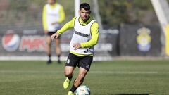 Tana, durante un entrenamiento en su etapa como jugador de la UD Las Palmas.