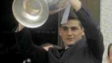 Casilla, uno de los que se marchan al Mundial.