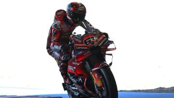 Bagnaia en uno de los túneles de Motegi.