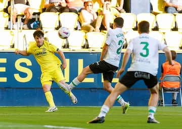 El centrocampista se lució ante un equipo necesitado. No es el primer partido tan completo de Rodrigo. Un escaparate para llamar a la puerta del primer equipo o escuchar ofertas.