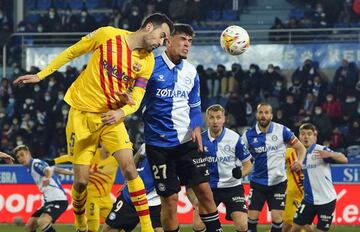 Sergio Busquets y Javi López.