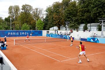 Pablo Carreño, Marcel Granollers, Carlos Alcaraz y Rafa Nada durante el entrenamiento de dobles.