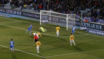 2-0. Álvaro Vázquez marcó el segundo gol.