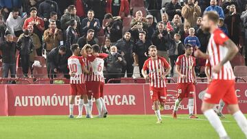 Narv&aacute;ez celebra el gol contra el Deportivo.