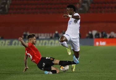 El Madrid respira con Benzema, Rodrygo y Mendy, a seis d¨ªas del Cl¨¢sico