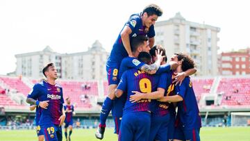 El mejor Barça B sigue soñando ante un Cádiz desplomado