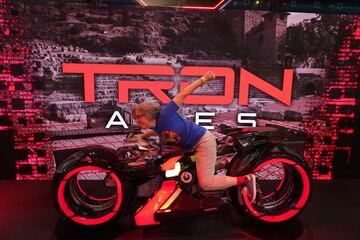 Entre sonrisas y fotos, los aficionados disfrutan de la Comic Con de Málaga