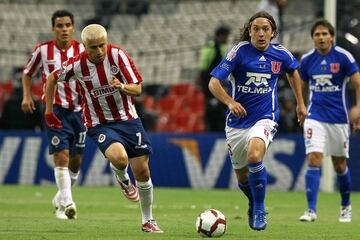 'El Rebaño Sagrado', máximo enemigo del América, pidió utilizar el Estadio Azteca (como bien lo hizo Cruz Azul en 2001 y 2003) para recibir el partido de ida de las semifinales de la Copa Libertadores 2010 ante la U. de Chile, que finalizó 1-1. 