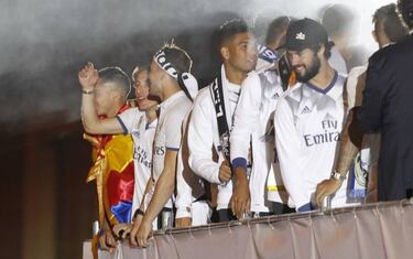 The image of Carmena and Ramos...