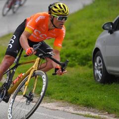 Van Avermaet se lesiona la rodilla en pleno confinamiento