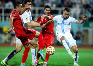 Iago Aspas y Jose Antonio Reyes contra Marko Leskovic e Ivan Tomecak.