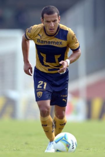 El Jimmy militó en Pumas en tres etapas donde conquistó el Bicampeonato a lo largo de 159 partidos. Ya en La Máquina jugó 90 cotejos entre 2007 y 2010