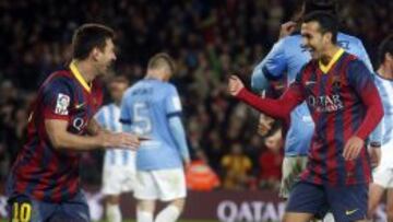 Pedro celebra su gol con Messi.