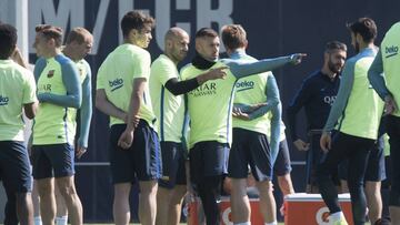 Aleñá y Carbonell sustituirán a Piqué y a Rakitic en Málaga