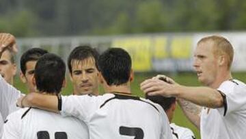 <b>CON SOLVENCIA. </b>El Valencia no pasó problemas en defensa y creó múltiples ocasiones de gol.