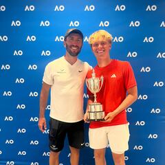 Exsted, de la Rafa Nadal Academy, gana el dobles júnior y el jefe le felicita