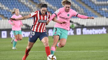 Silvia Meseguer y Caldentey durante el Clásico femenino de la Supercopa.