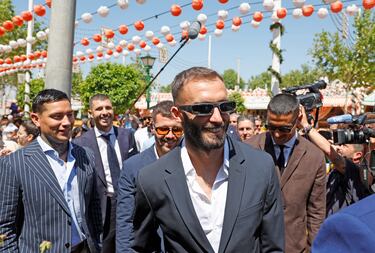 Uno de los capitanes del Betis, Pezzella, en la Feria.