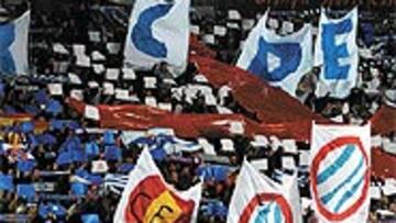 <b>FIELES</B>. La Curva apostará de nuevo por los colores blanquiazules.