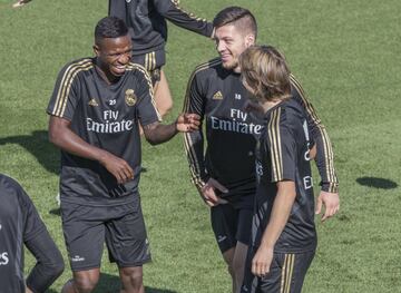 Vinicius, Jovic y Modric 
