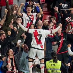 Isi se reivindica y el Rayo resucita